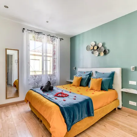 Le Bourget - Romantique Bed and Breakfast Ναρμπόν