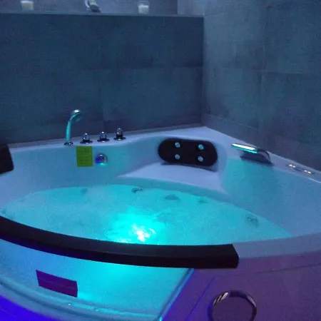 Le Bourget - Romantique 3* Narbonne
