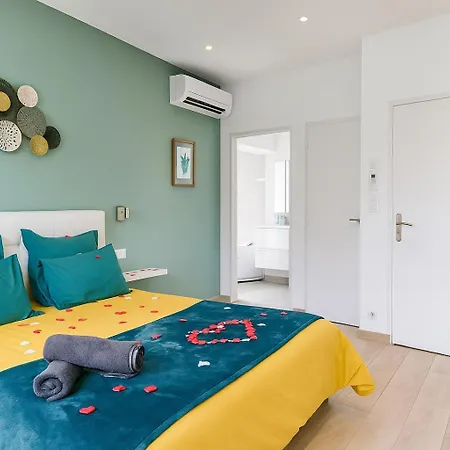 Bed & Breakfast Le Bourget - Romantique 3*