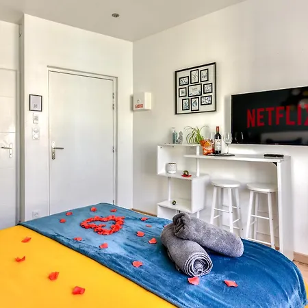 Le Bourget - Romantique Bed & Breakfast