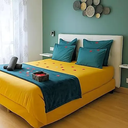 Le Bourget - Romantique Bed & Breakfast
