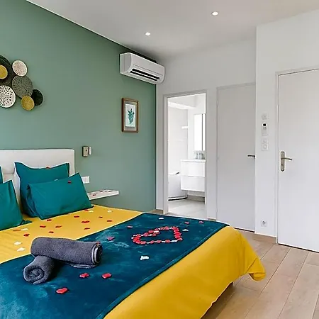 Le Bourget - Romantique Bed & Breakfast